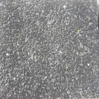 Siyah bazalt agregalı, doğal taş görünümlü modern beton karo