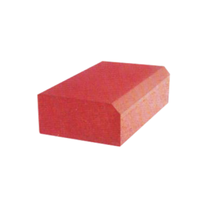 Kaldırım kenarı için istiflenmiş, eğimli yüze sahip 10x20x50 cm beton bordür taşları