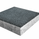 Kumlanmış, grenli yüzeye sahip gri 40x40 beton parke plak taşı