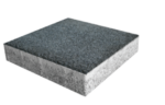 Kumlanmış, grenli yüzeye sahip gri 40x40 beton parke plak taşı