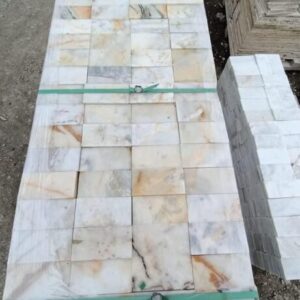 Premium Altın Damarlı Mermer 5×15 Filesiz Duvar Kaplama (Tuğla Mozaik)