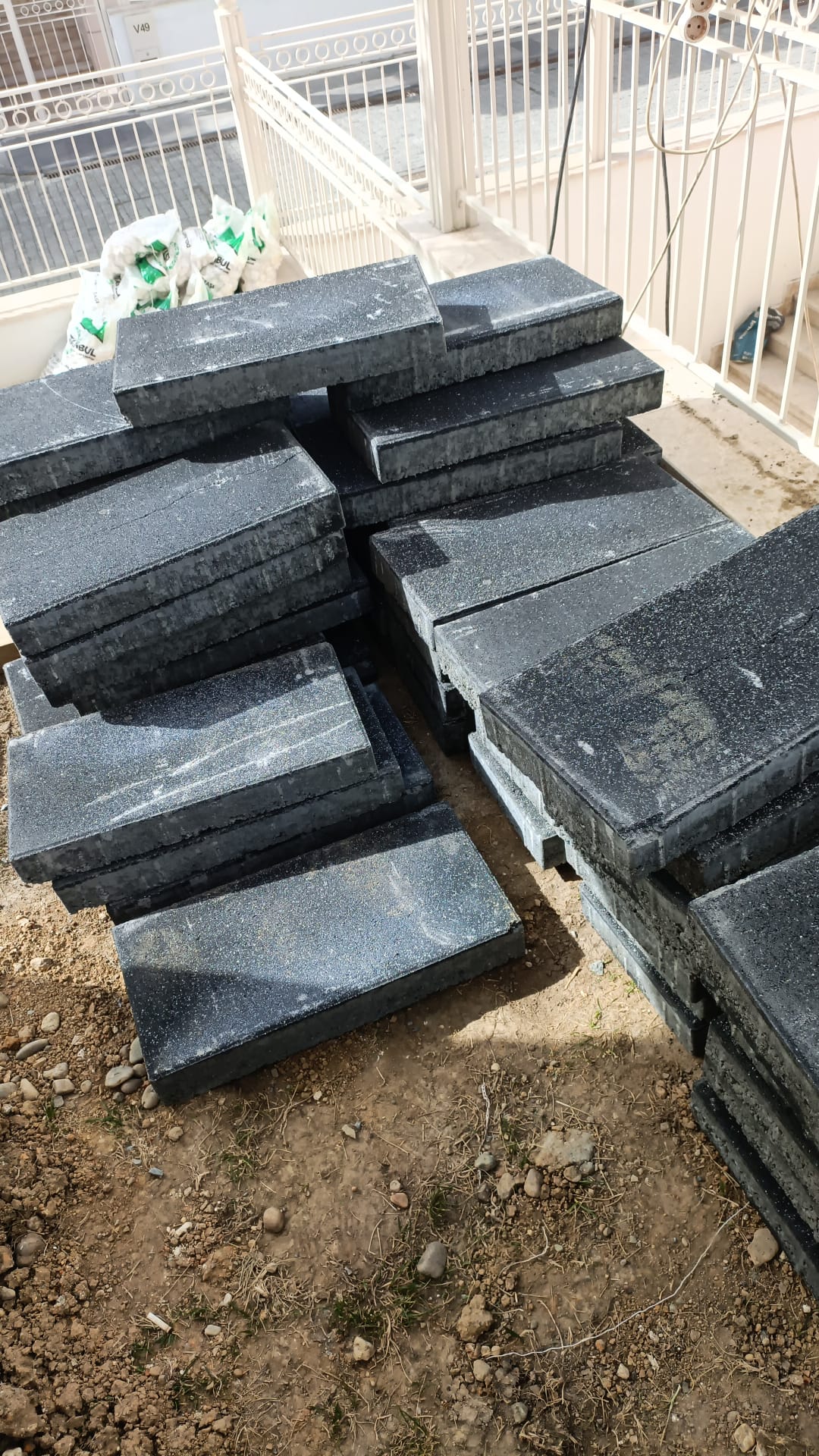 Bahçe Adım Taşı 30x60x8 cm – Beton Yürüyüş Yolu Taşı (İstanbul)