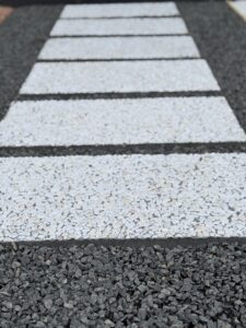 Doğal Çakıllı Beton Adım Taşı 40×80 cm – Bahçe & Peyzaj Yürüyüş Taşı - Dekor Taşı