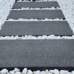 doğal beton adım taşı bahçe yürüyüş yolu