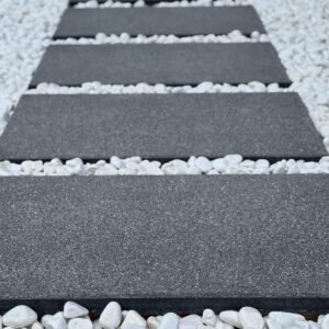 doğal beton adım taşı bahçe yürüyüş yolu